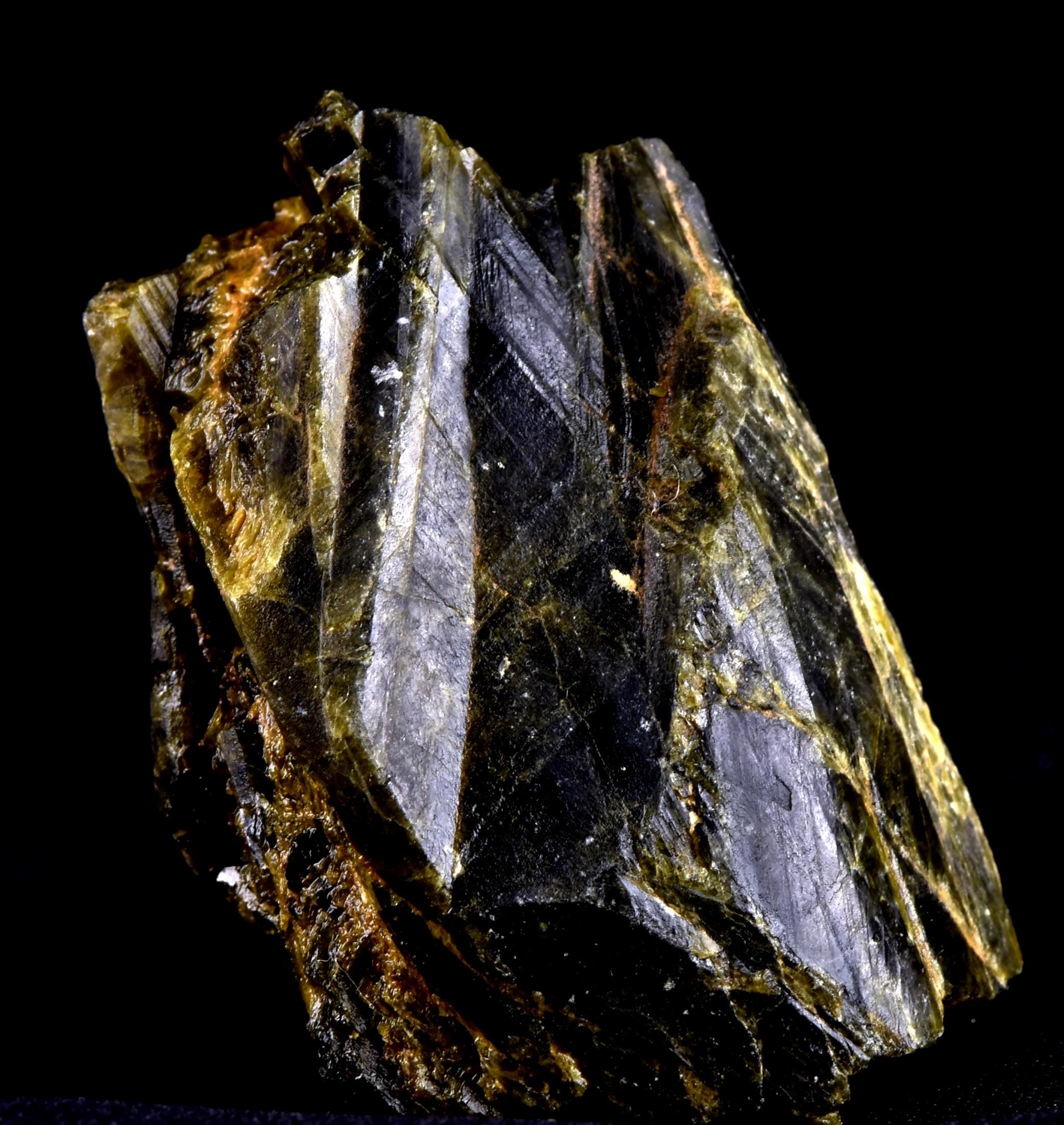 green Tourmaline  essence of the plant kingdom  shamanic stone, protection 7988