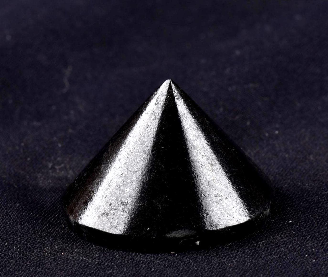 Black tourmaline cone pyramid  negativity,radiation shaman  healing wand # 8058