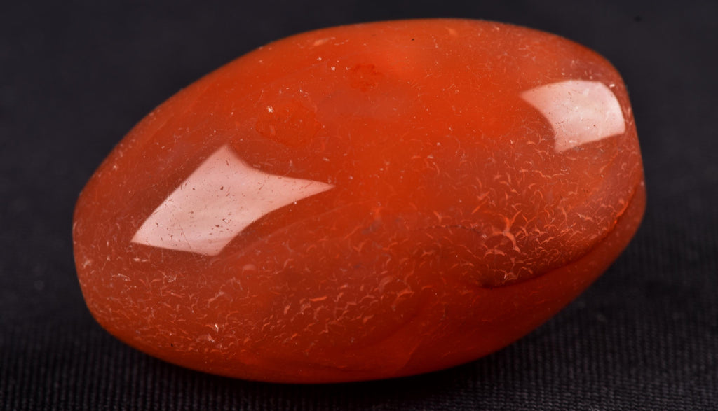 old mystic  pema raka = red lotus color bead ''sanctified'' by ritual, courage creativity# 8084