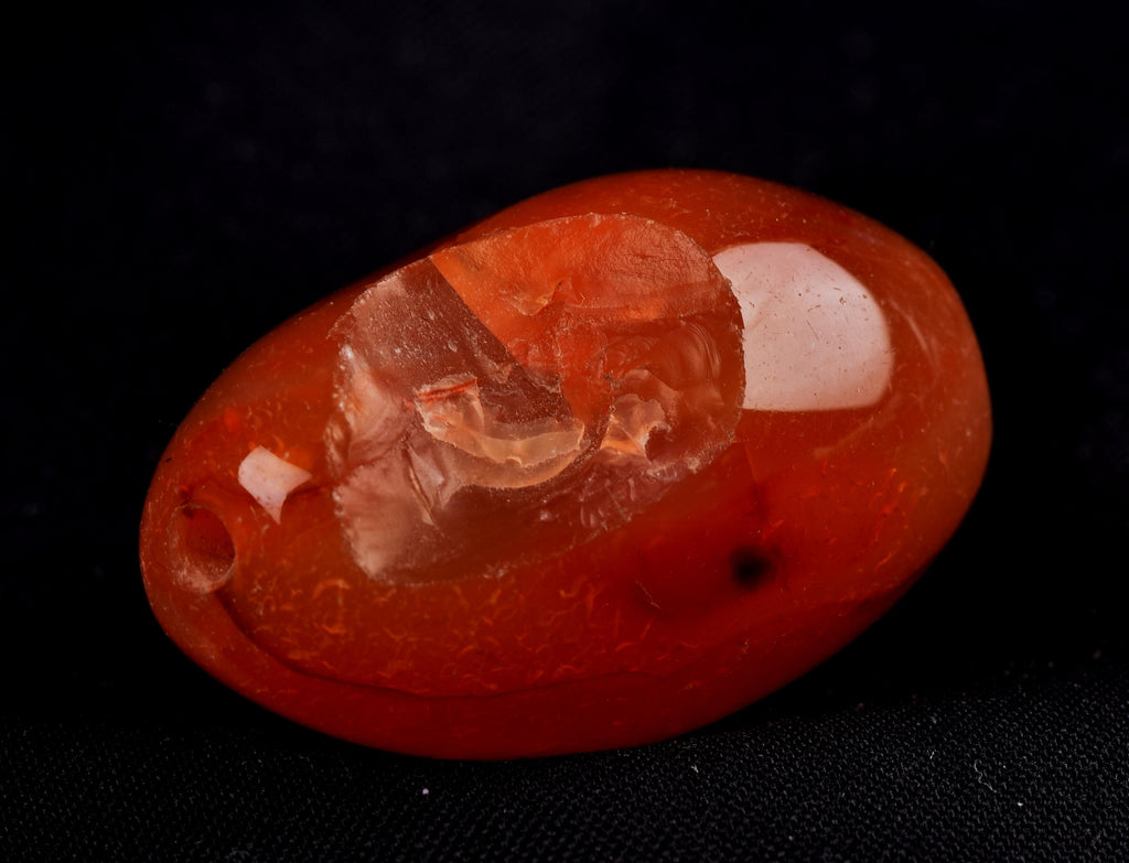 old mystic  pema raka = red lotus color bead ''sanctified'' by ritual, courage creativity# 8084