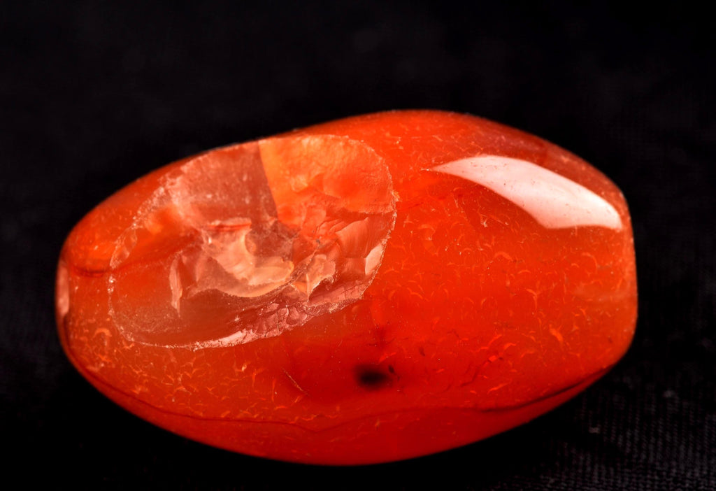 old mystic  pema raka = red lotus color bead ''sanctified'' by ritual, courage creativity# 8084