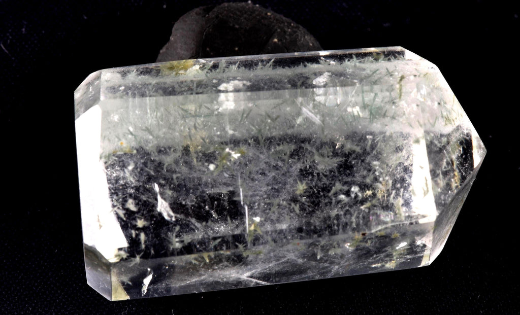Himalayan green chlorite rutile  flower  purifying, detoxifying cleanse the aura, chakras and energy meridians  Himalayan wisdom   6873