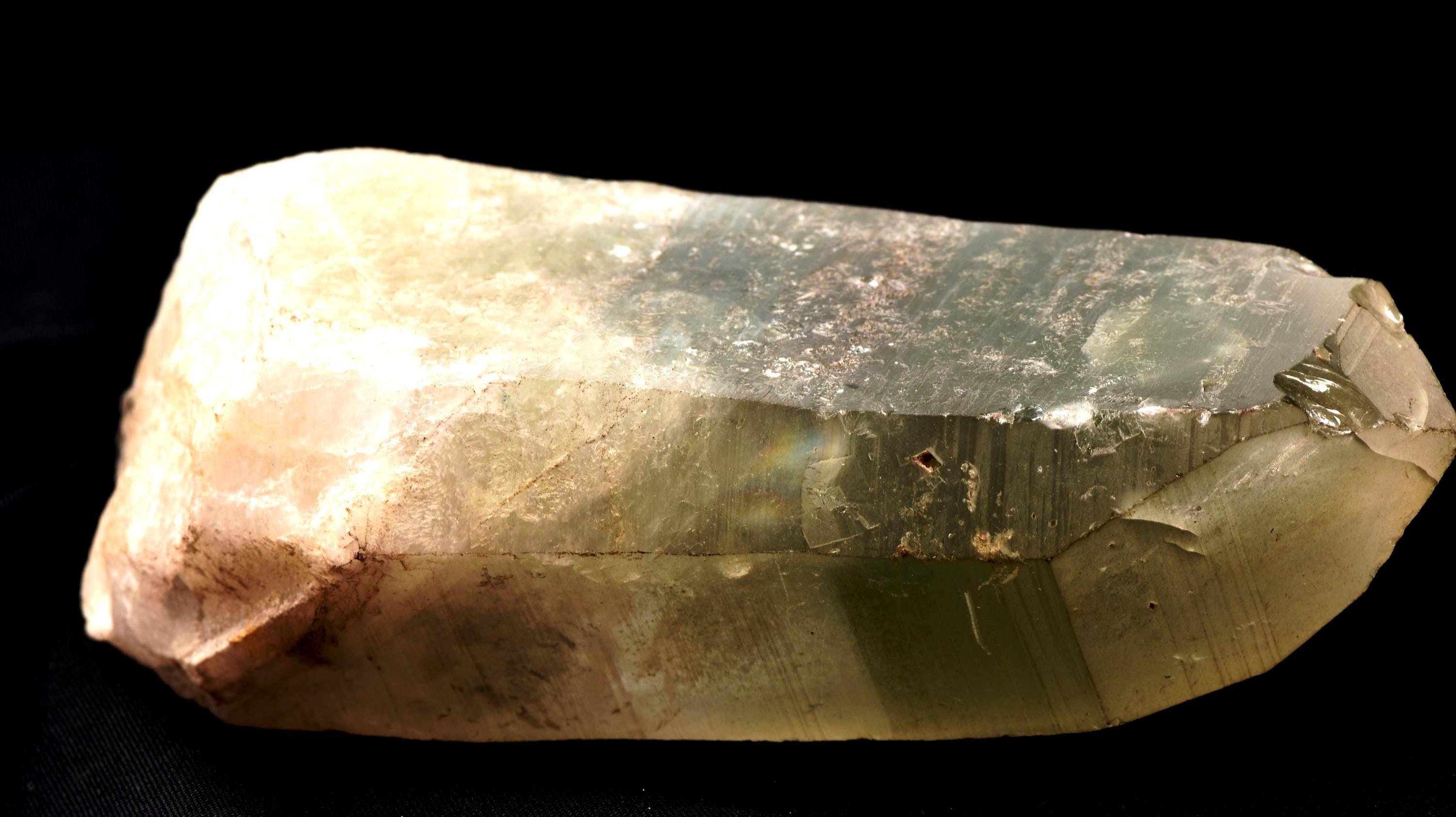 Himalayan green   chlorite double phantom wand ,purifying, detoxifying cleanse the aura, chakras and energy meridians     8184