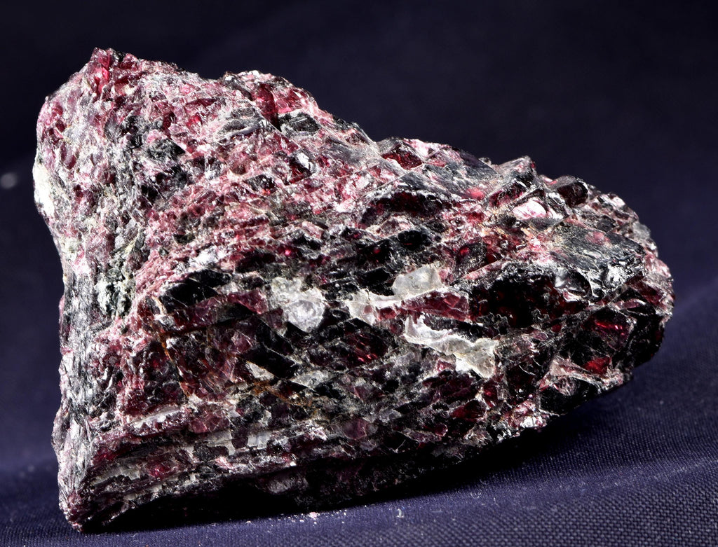 Garnet natural  juicy gem free form passion courage  # 8174