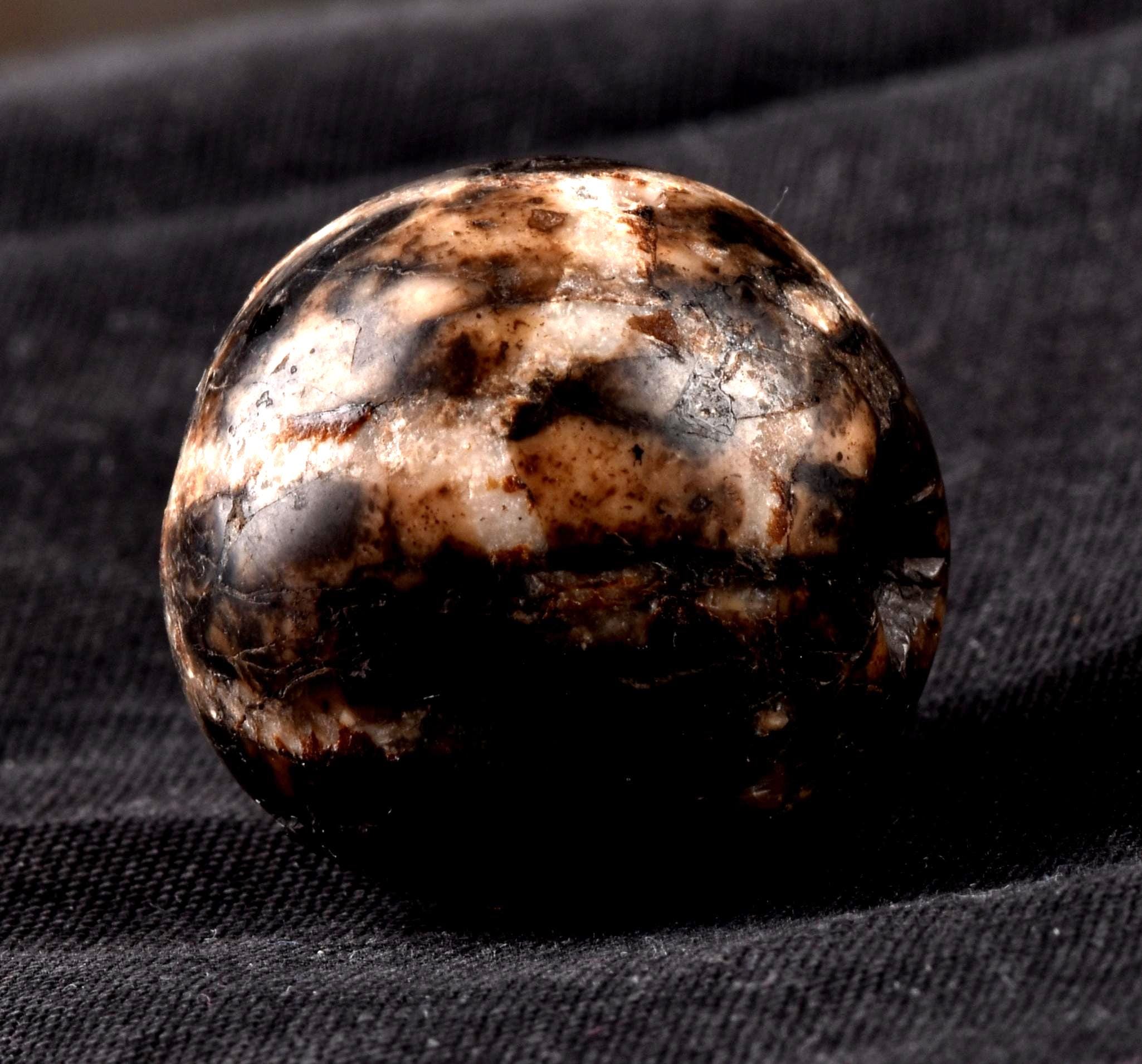 Mystic old pum tek  Sulemani  stone/dzi bead / bhaisajyaguru /medicene  man  shaman protection reach patina #7399