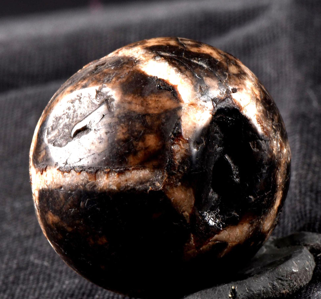Mystic old pum tek  Sulemani  stone/dzi bead / bhaisajyaguru /medicene  man  shaman protection reach patina #7399