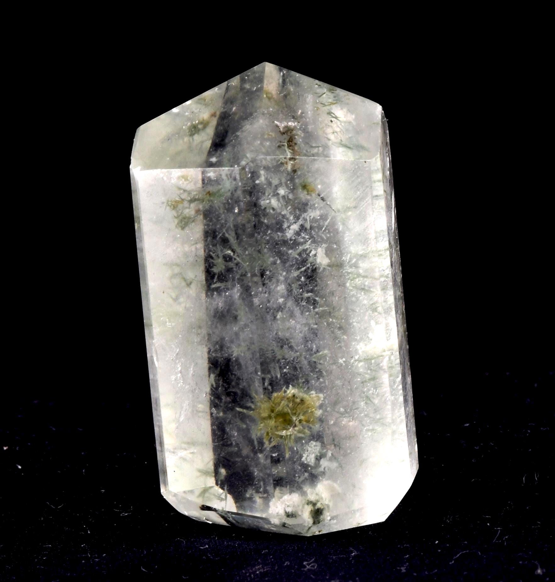 Himalayan green chlorite rutile  flower  purifying, detoxifying cleanse the aura, chakras and energy meridians  Himalayan wisdom   6873