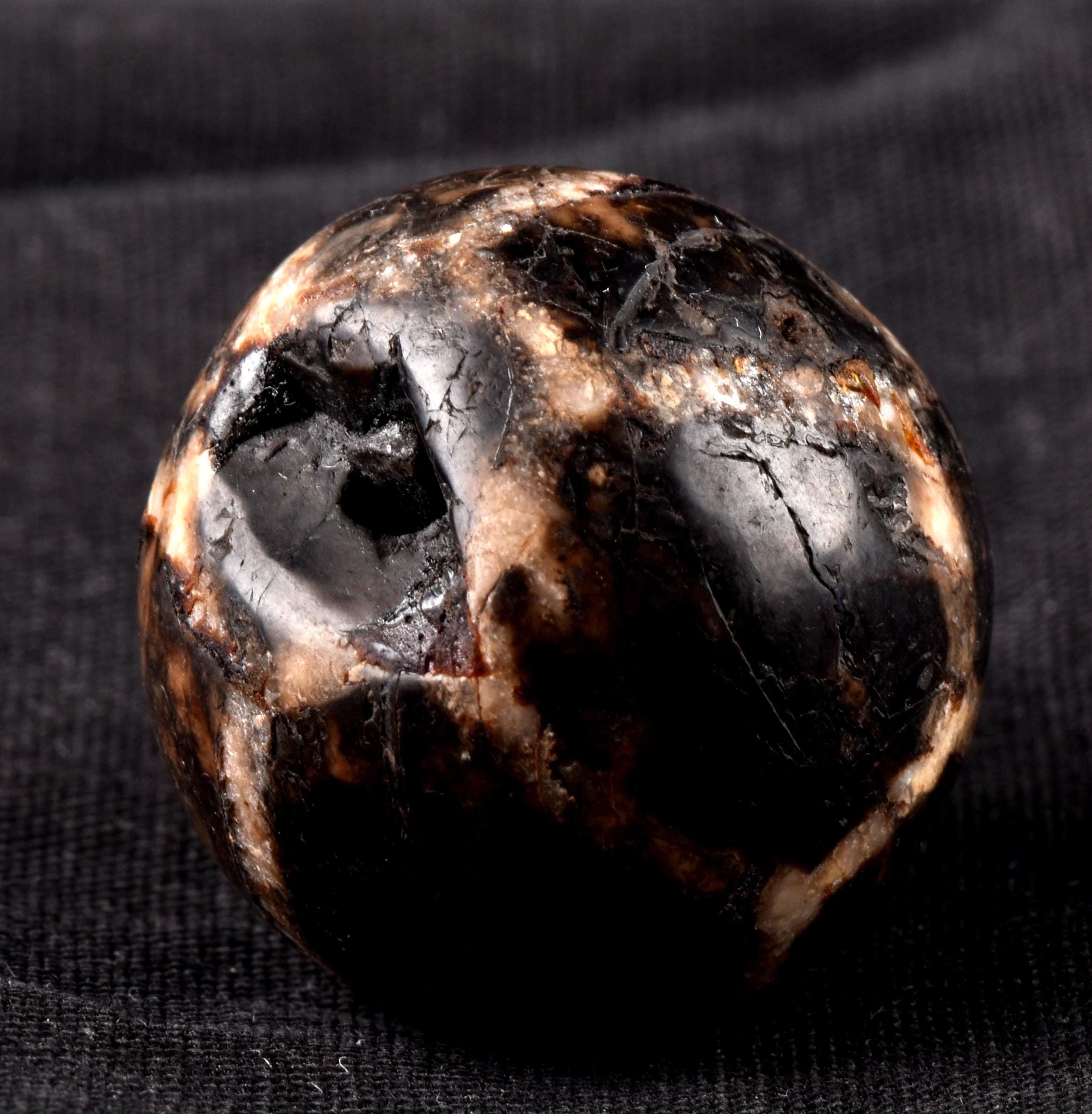 Mystic old pum tek  Sulemani  stone/dzi bead / bhaisajyaguru /medicene  man  shaman protection reach patina #7399