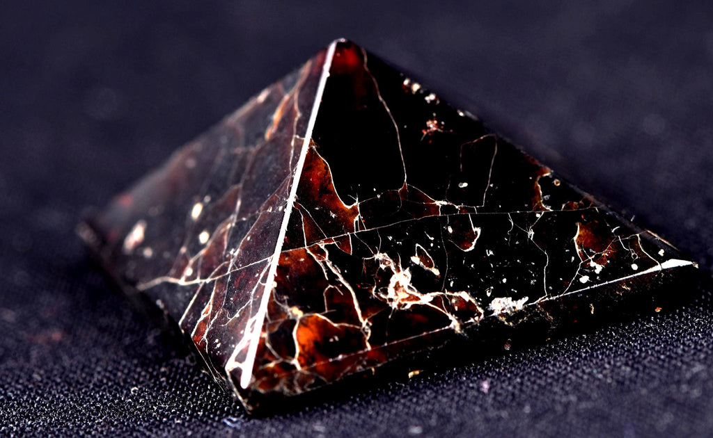 Garnet  polished pyramid natural  gem  from India # 7942