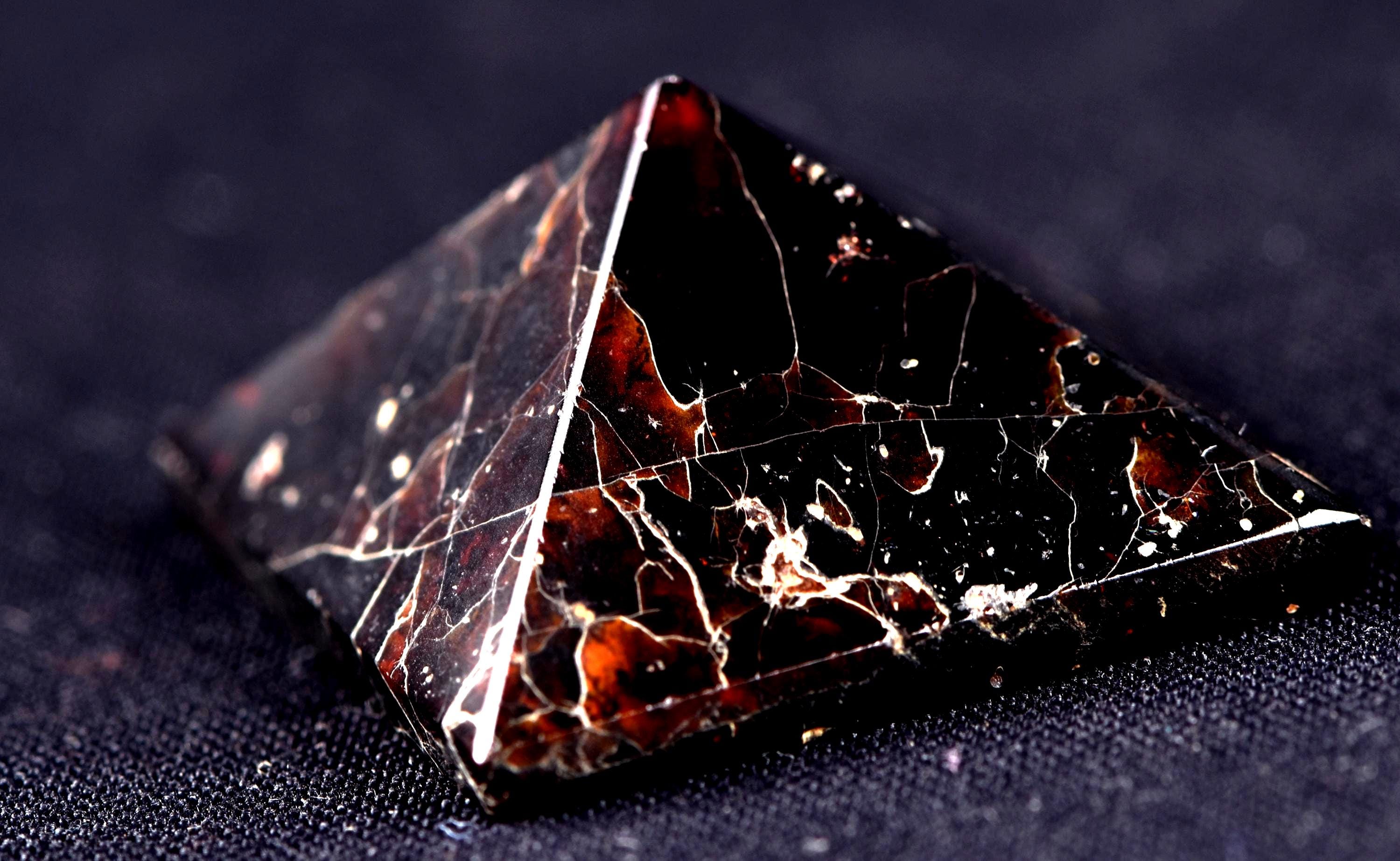 Garnet  polished pyramid natural  gem  from India # 7942