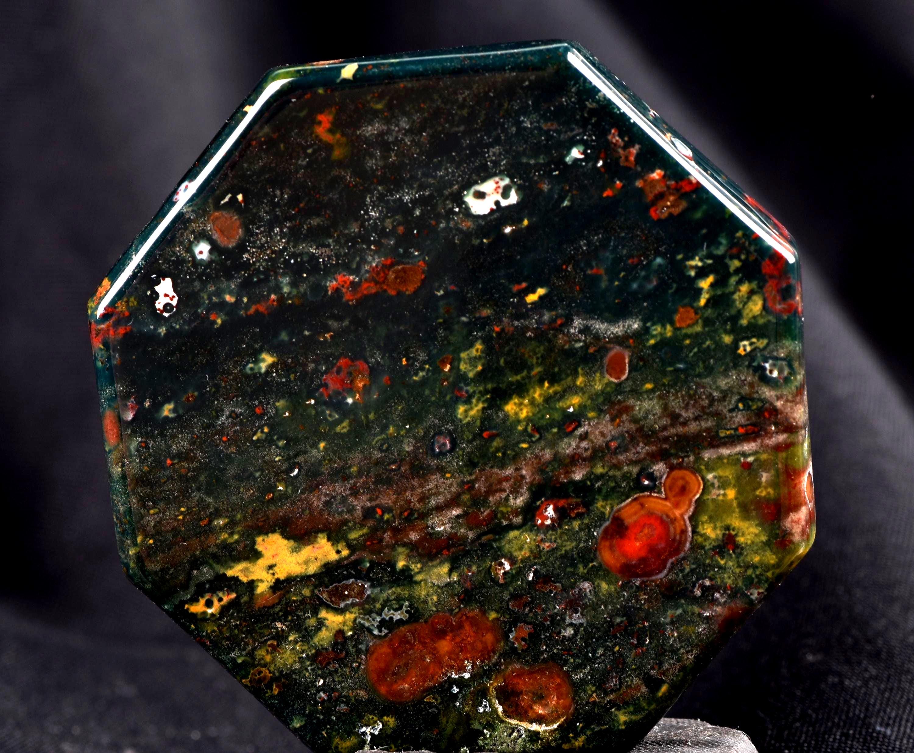 Blood stone  energy and strength ,constant energy flows    grounding negative energy and cleansing the body  8228