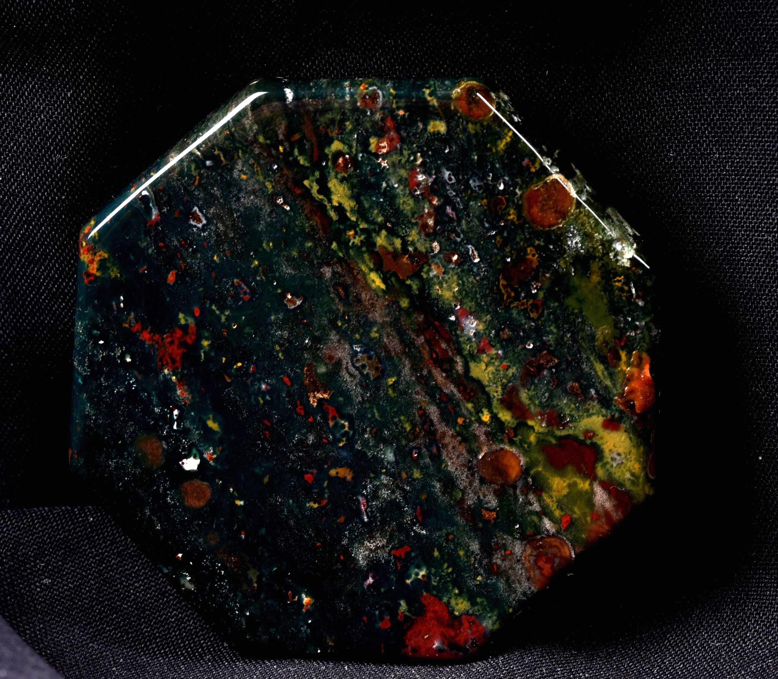 Blood stone  energy and strength ,constant energy flows    grounding negative energy and cleansing the body  8228