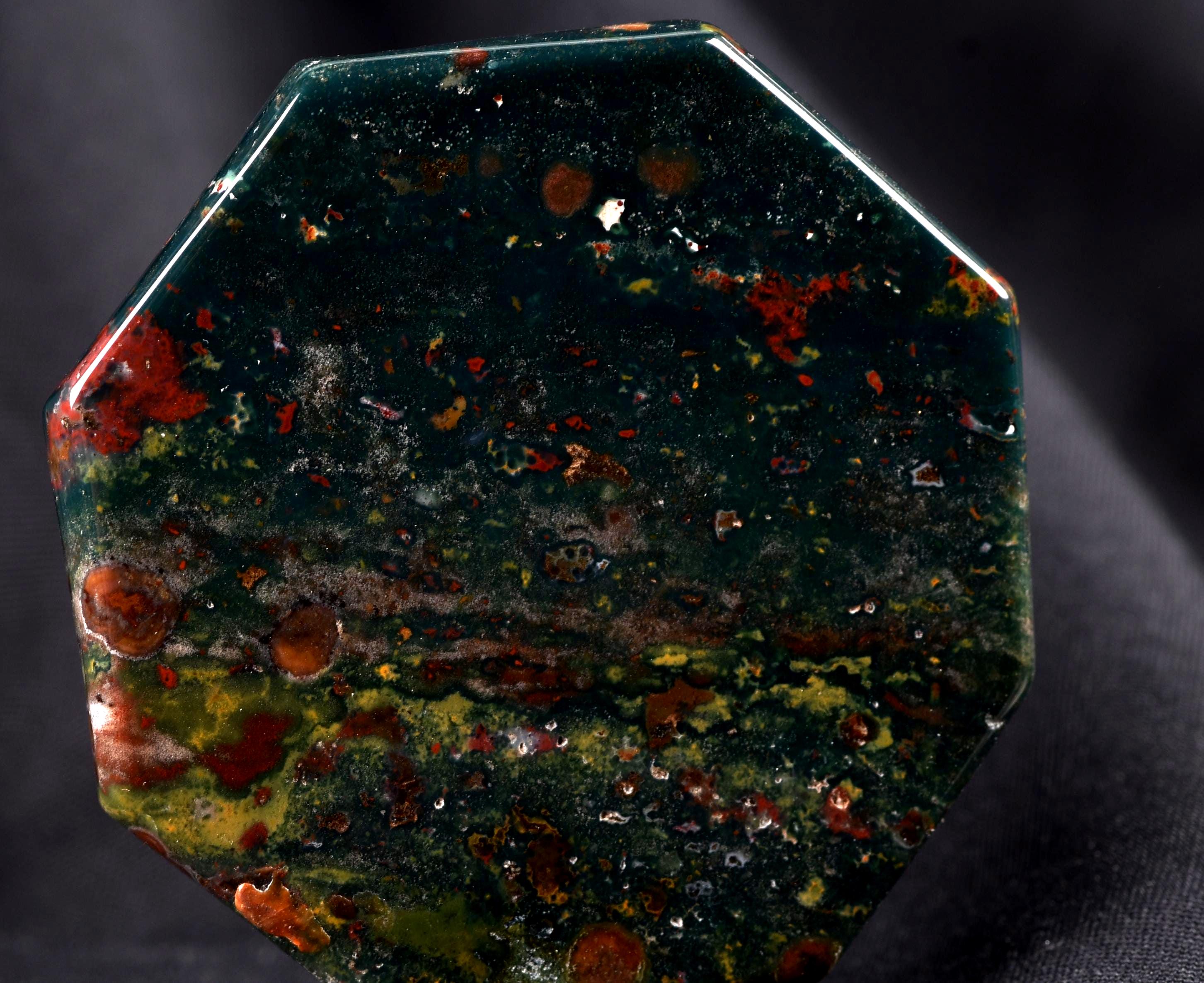 Blood stone  energy and strength ,constant energy flows    grounding negative energy and cleansing the body  8228