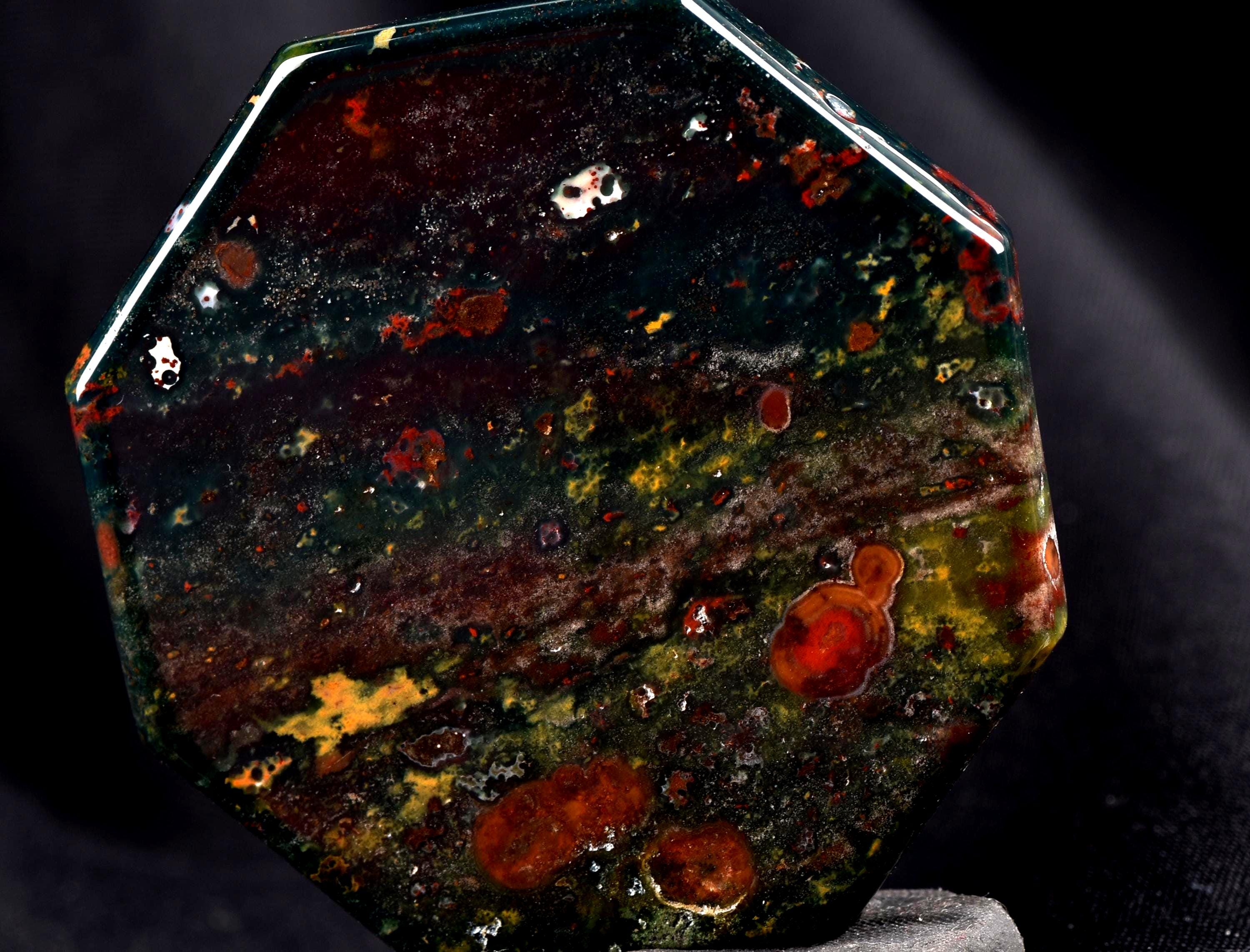 Blood stone  energy and strength ,constant energy flows    grounding negative energy and cleansing the body  8228
