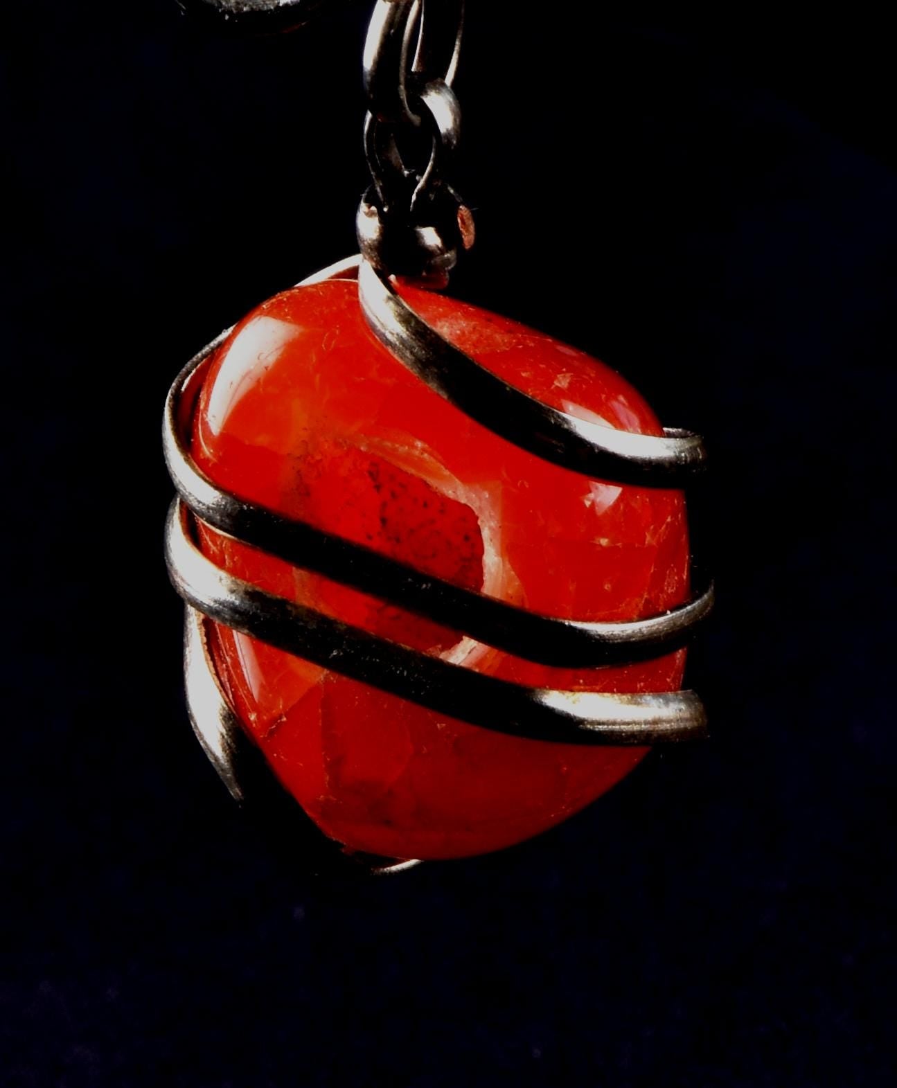 old carnelian natural tumble with cave   pendant creativity courage protection strength   #8251
