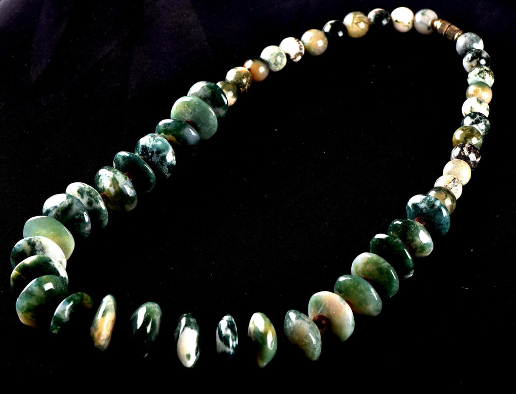 Moss Agate abundance in wealth  communication  new idea self esteem  hand polished  vintage bead necklace 8298