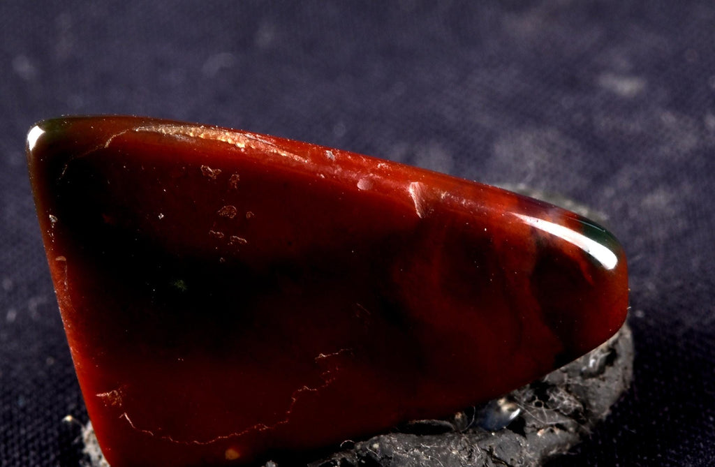 Bloodstone  Pocket Stone, Energy Cleansing, Grounding, Strength 8286