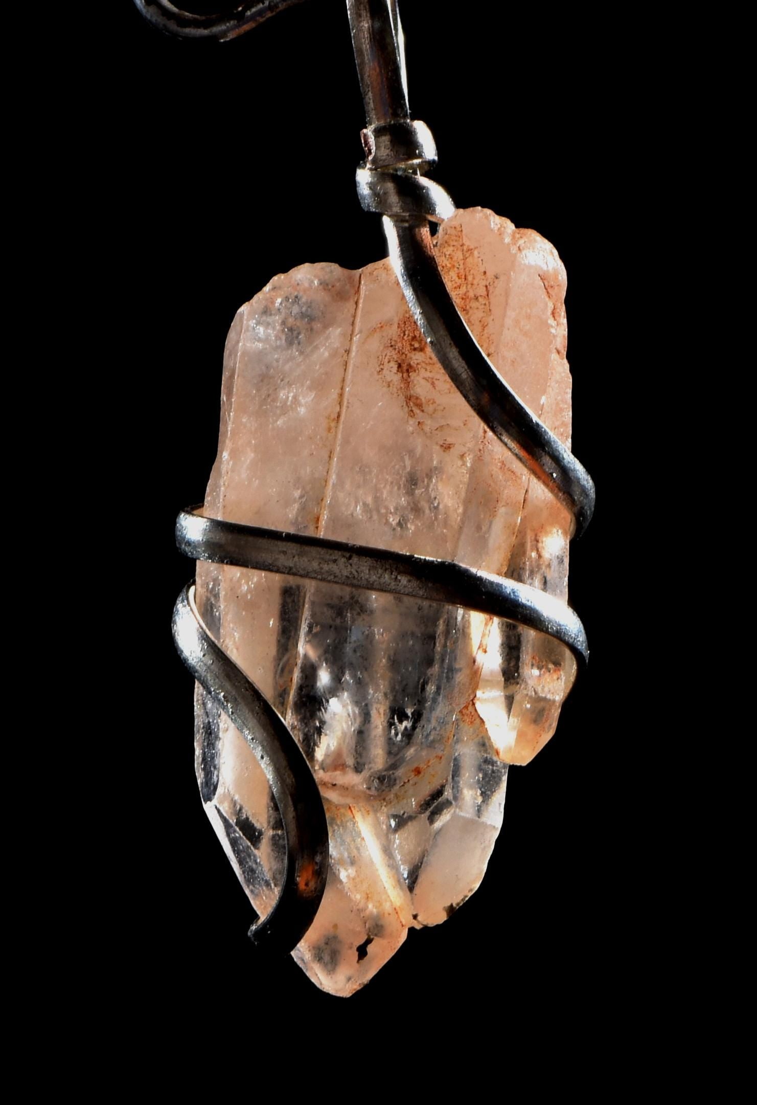 Himalayan  pink samadhi crystal family tiny pendant 1023