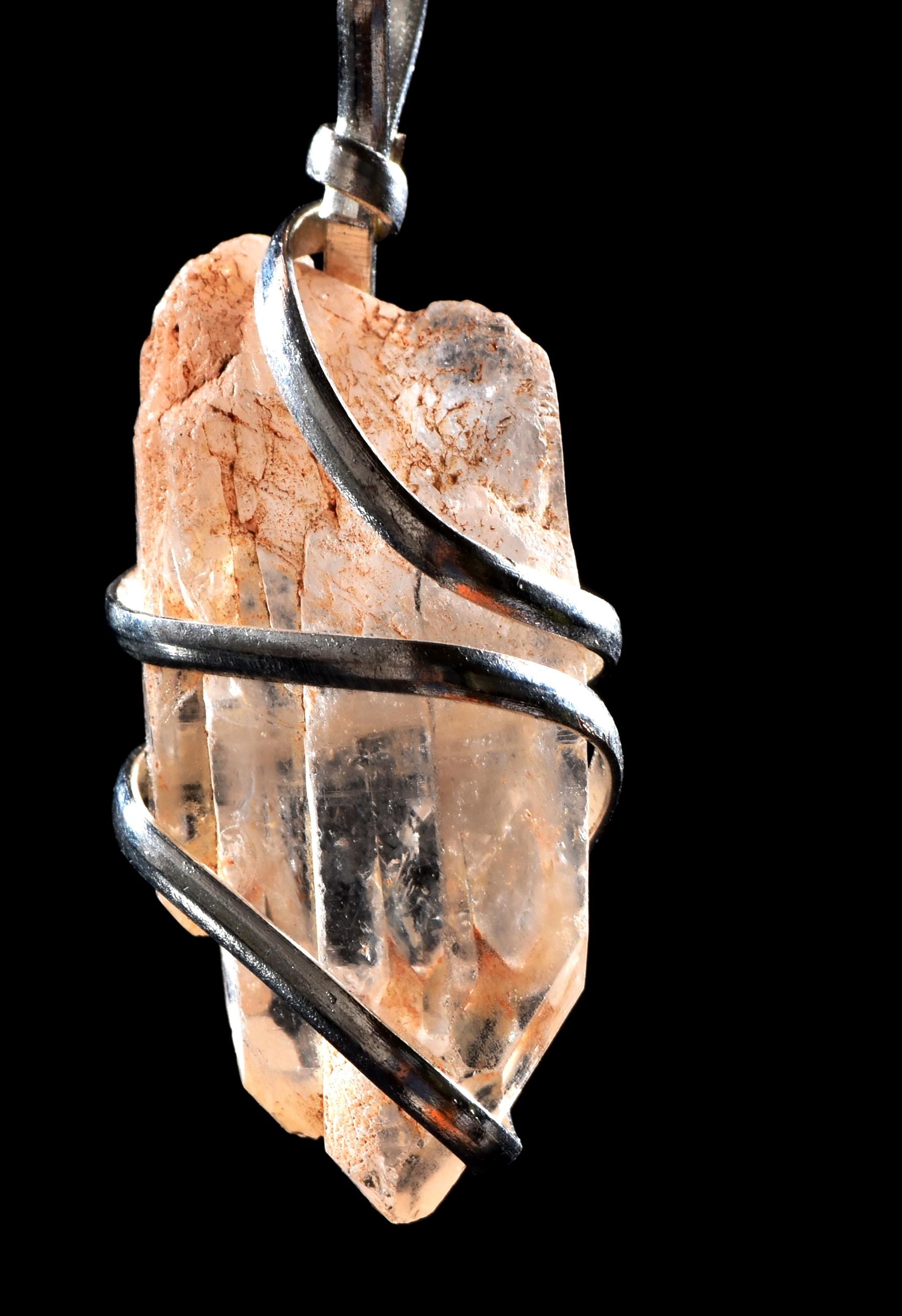 Himalayan  pink samadhi crystal family tiny pendant 1023